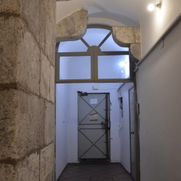 corridoio fra due palazzi chiesa santi filippo e giacomo